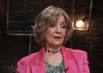 Ovaj hit je Lepi Lukić obeležio karijeru, a pre nje je bio ponuđen ovim velikim zvezdama