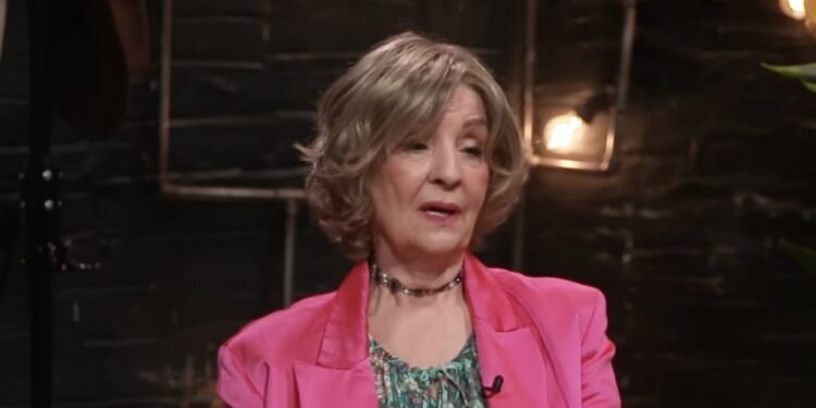 Ovaj hit je Lepi Lukić obeležio karijeru, a pre nje je bio ponuđen ovim velikim zvezdama