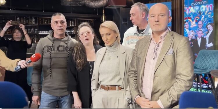 Đorđe iz Tap 011 tvrdi da Ivana Peters nije izbačena iz benda, a evo zašto su je uklonili iz Viber grupe