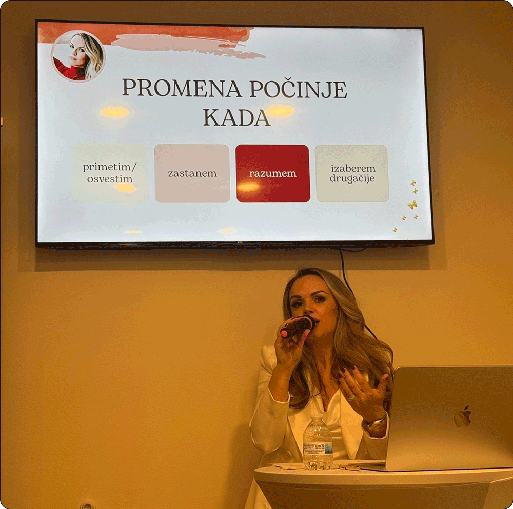 Roditelji na raskršću: između autoriteta i povezanosti; Foto: Parenting metamorphosis
