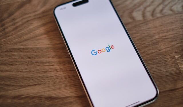 Google lansirao Search Live širom sveta – Telefon sada „vidi“ i odgovara u realnom vremenu