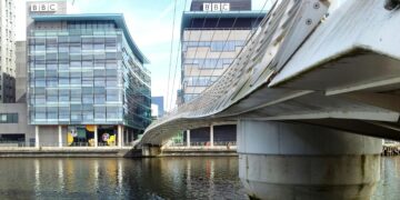 BBC planira da ukine 2.000 radnih mesta i uštedi 10 odsto godišnjeg budžeta