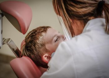 Da li Illinois preuzima kontrolu nad stomatološkim programom u školama u Čikagu?