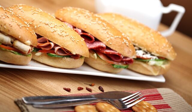 Popularni lanac sendviča iz Kalifornije širi se na predgrađa Čikaga – Evo gde otvara novu lokaciju