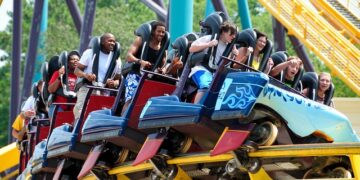 Nova pravila u Six Flags parku: Bez odraslih nema ulaska za mlađe od 15 godina