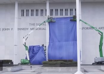 Sudija: Dodavanje Trumpovog imena Kenedijevom centru je nezakonito
