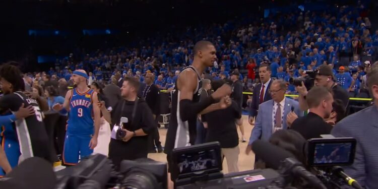 Sparsi svrgnuli šampiona: San Antonio prvi put u velikom NBA finalu, Srbi u Čikagu oduševljeni!