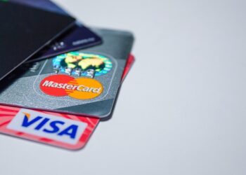 Više od 2.000 platnih kartica završilo na dark webu nakon internet prevara