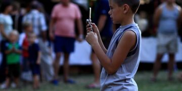EU udara na TikTok, Instagram i X: Nova pravila menjaju sve – Deci se ograničava pristup mrežama