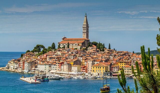 Turisti preplavili Rovinj: Grad uvodi drastične mere koje će promeniti letovanja