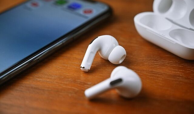 Revolucija iz Apple-a: Siri dobija “oči”, stižu AirPods slušalice koje vide svet oko vas