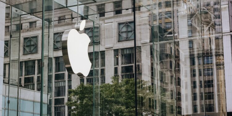 Apple ukida najjaču opciju za privatnost? Korisnici negoduju zbog nove odluke
