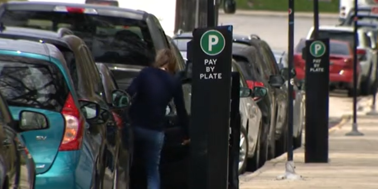 Tajni ugovori i milijarde: Šta se krije iza parking sistema u Čikagu