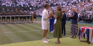 Siner ostaje na tronu: Preokret protiv Zvereva za drugi trofej na Vimbldonu