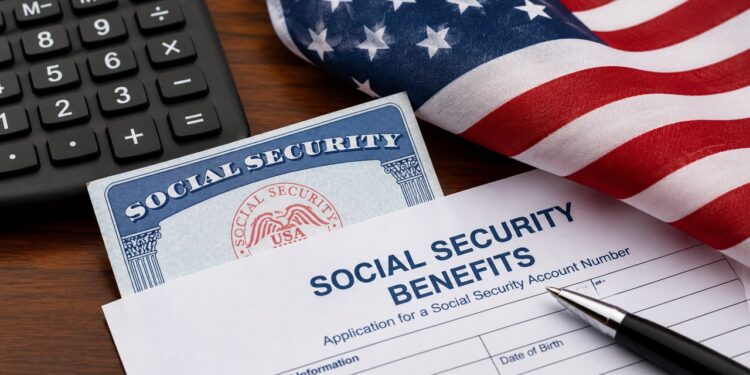 Mogu li osobe koje nisu američki državljani da primaju Social Security