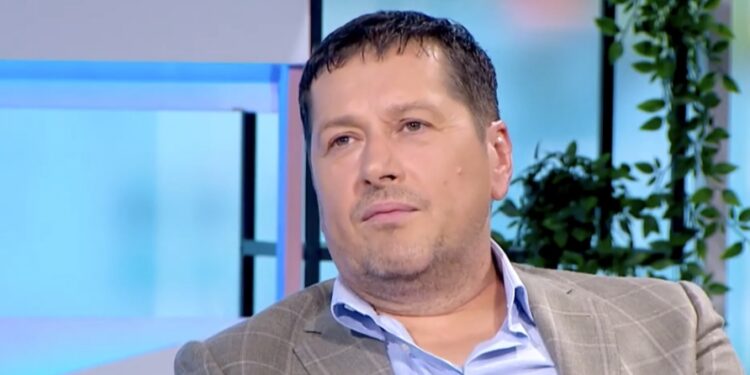 Sedam dana smo se zabavljali i onda sam je zaprosio: Ovako je počela ljubavna priča Aca Pejovića i supruge Biljane