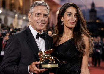 George Clooney primio Zlatnog lava u Veneciji: Emotivan govor zasenio crveni tepih, Amal oduševila elegancijom